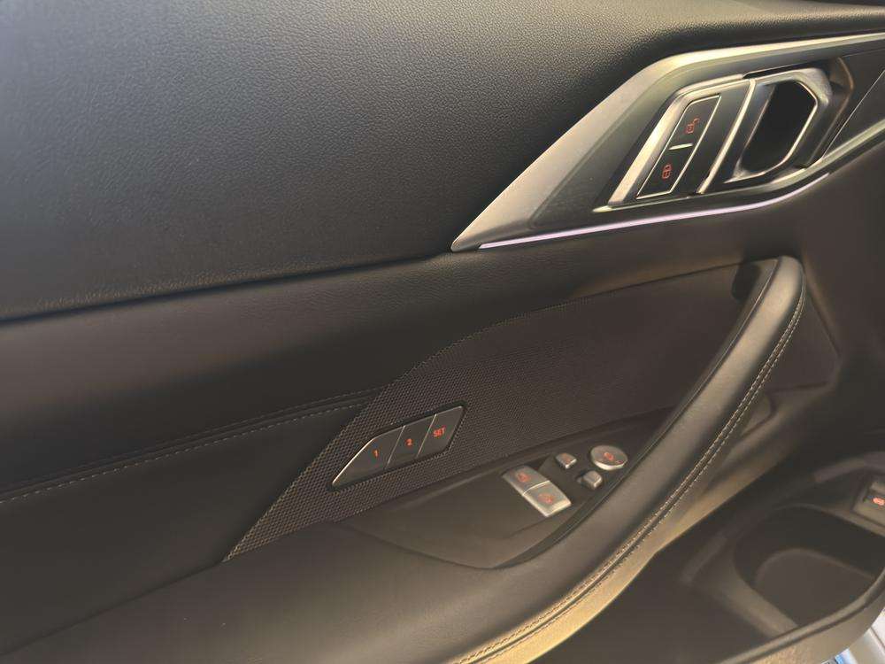BMW M4 Competition M xDrive Coupe 2024 gris - foto 17