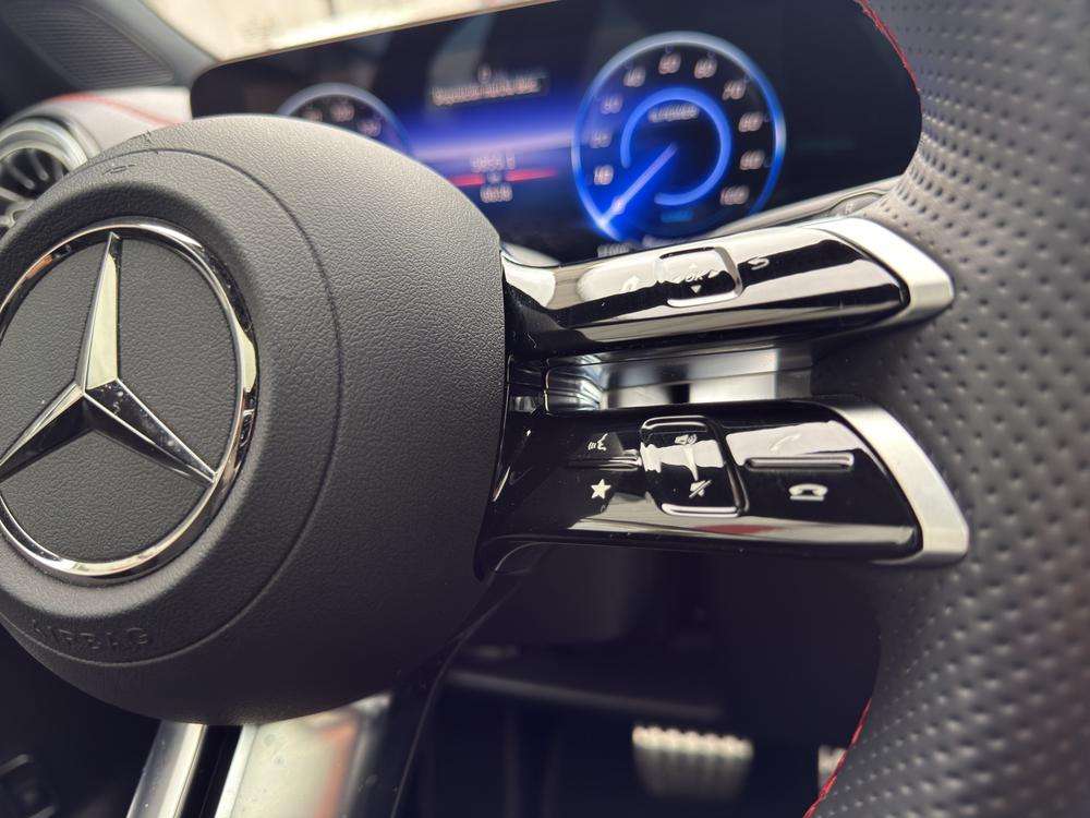 Mercedes-Benz EQB 250+ AMG 2025 gris - foto 12