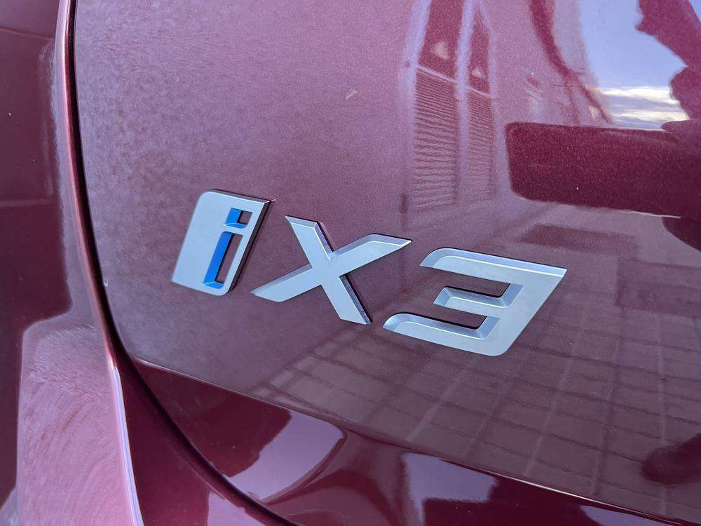 BMW IX3 M Sport 2023 granate - foto 7
