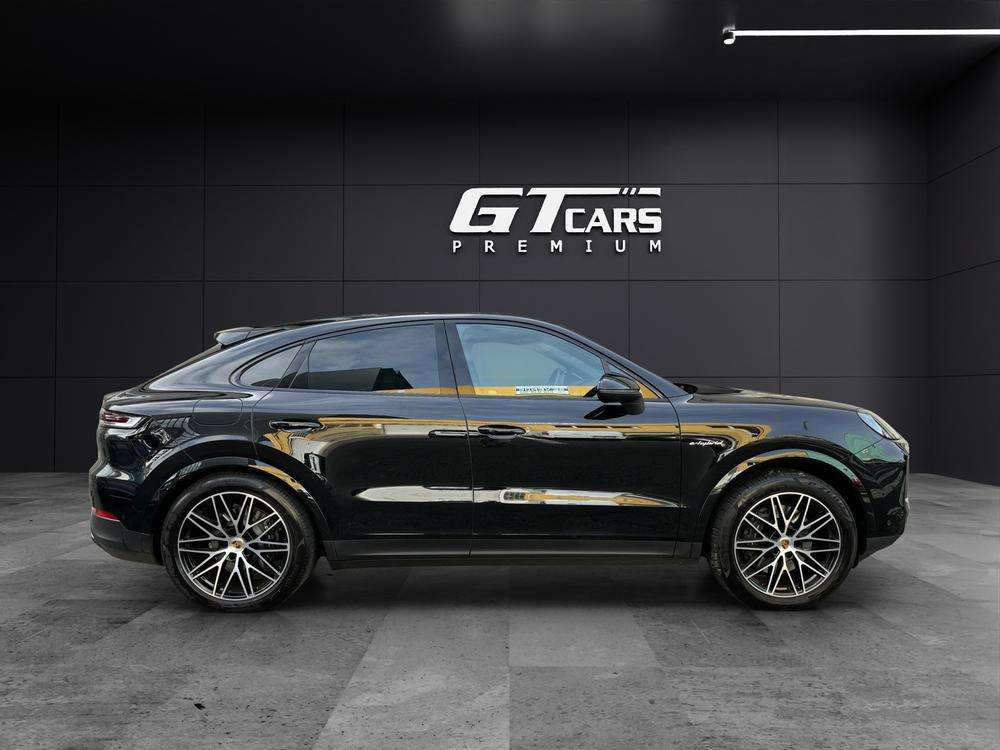 Porsche Cayenne Coupé E-Hybrid 2025 negro - foto 2