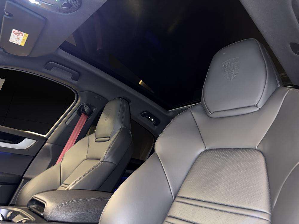 Porsche Cayenne Coupé E-Hybrid 2025 negro - foto 17