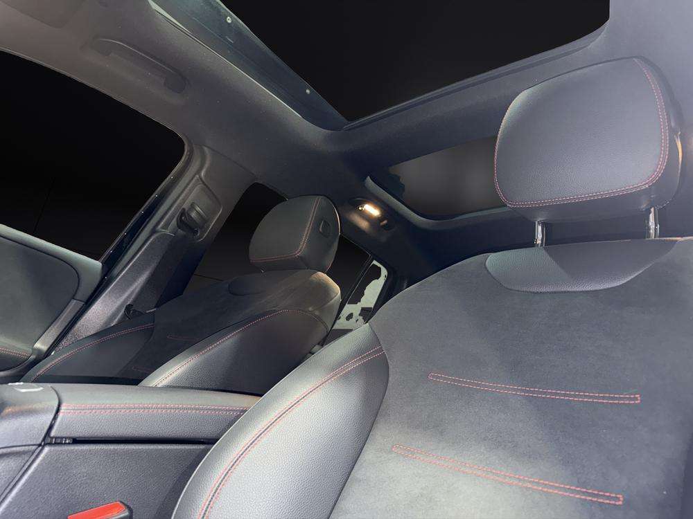 Mercedes-Benz EQB 250+ AMG 2025 negro - foto 18