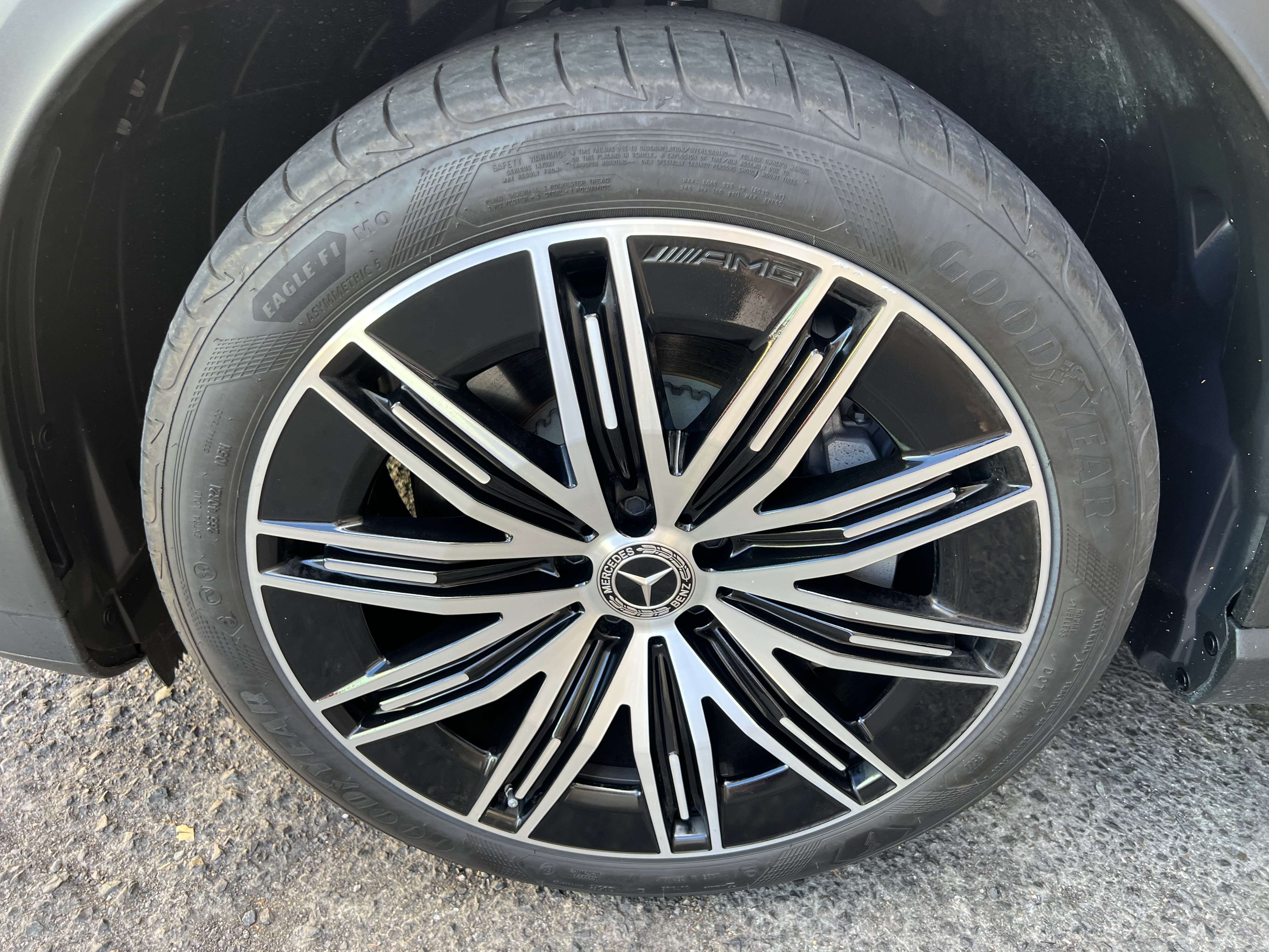 Mercedes-Benz EQE SUV 350 4MATIC 2025 gris - foto 6