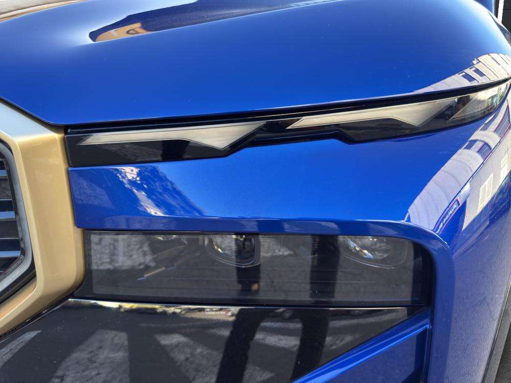 BMW XM . 2023 azul - foto 6