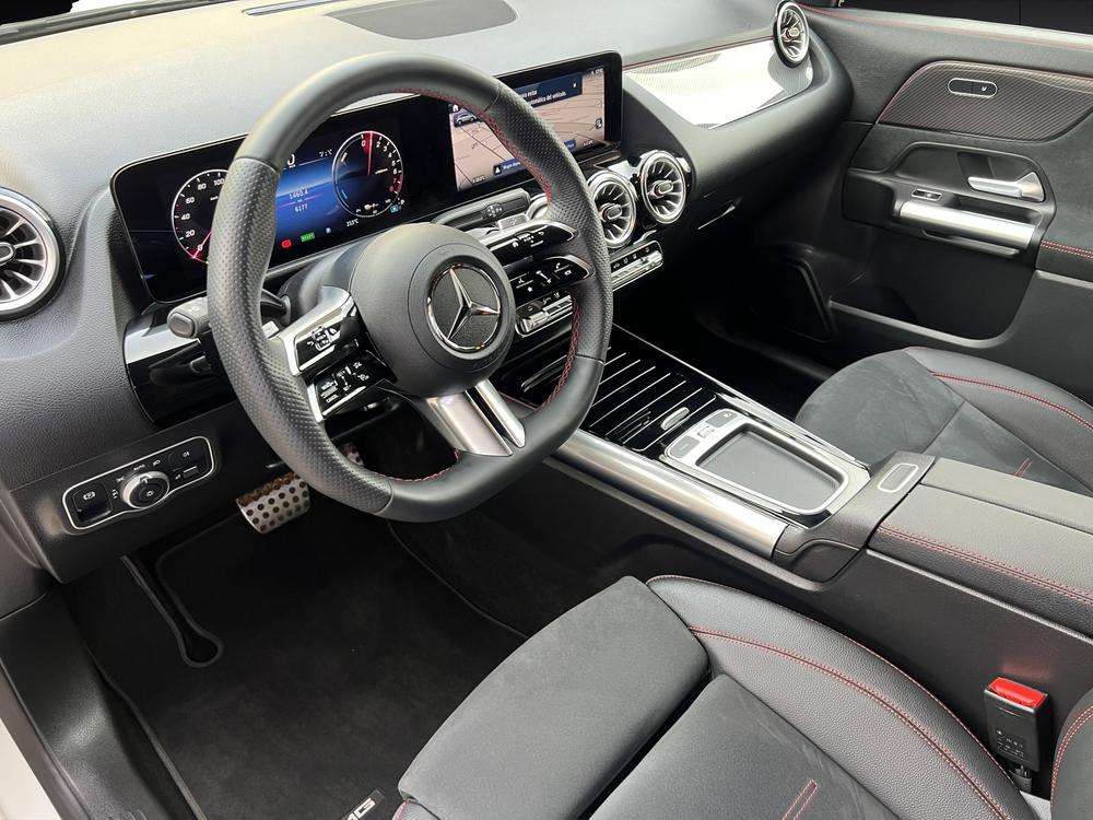 Mercedes-Benz GLA 200d AMG 2024 blanco - foto 9