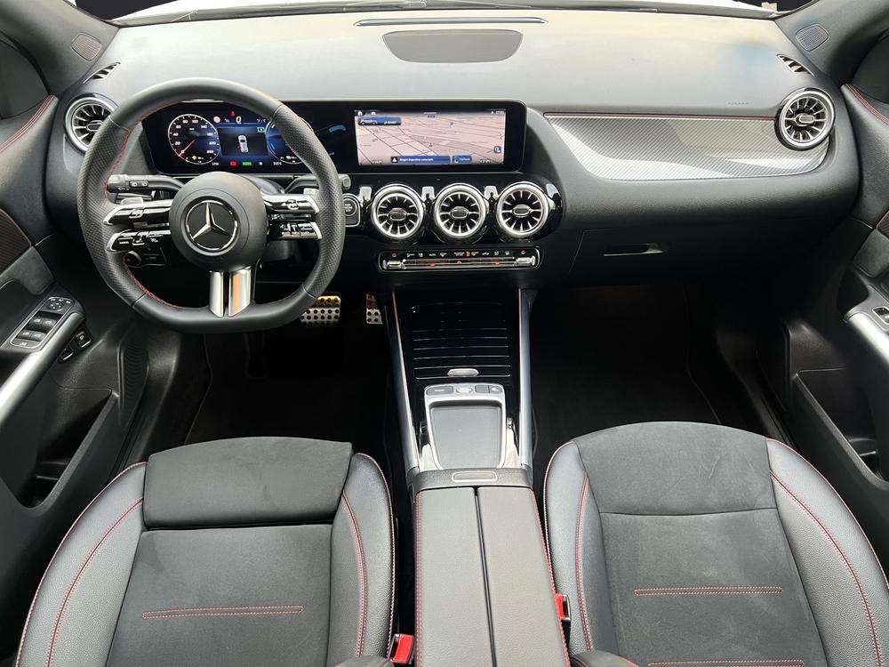 Mercedes-Benz GLA 200d AMG 2024 blanco - foto 10
