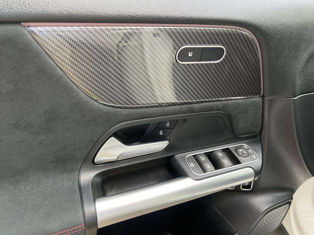 Mercedes-Benz GLA 200d AMG 2024 blanco - foto 15