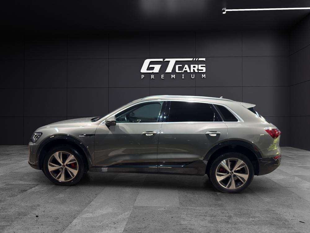 Audi Q8 E-tron 50 Quattro 2024 gris - foto 2