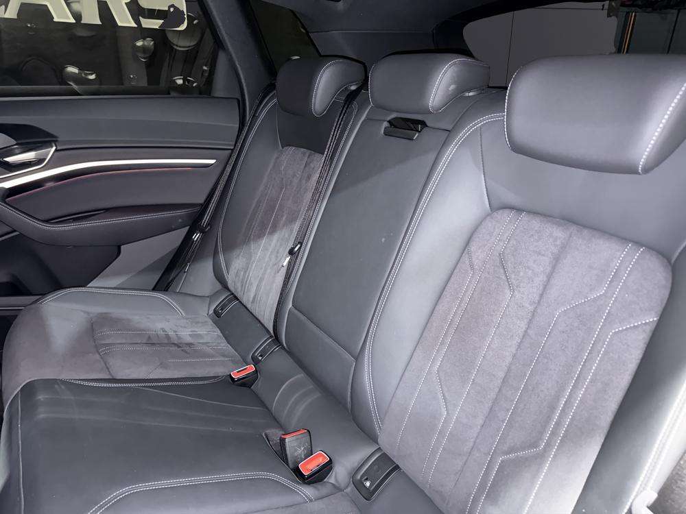 Audi Q8 E-tron 50 Quattro 2024 gris - foto 16