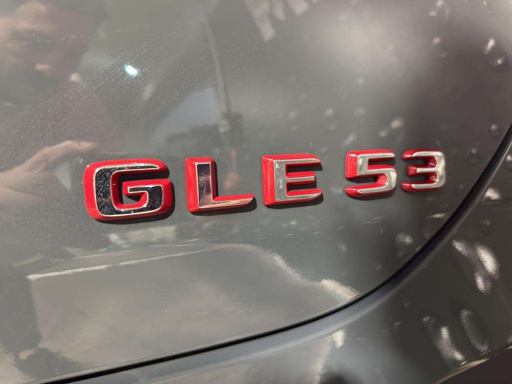 Mercedes-Benz GLE 53 AMG 4 MATIC Coupé Hybrid 2026 gris - foto 9