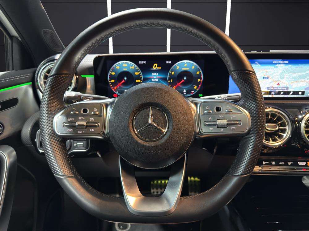 Mercedes-Benz Clase A 200 AMG 2021 blanco - foto 10