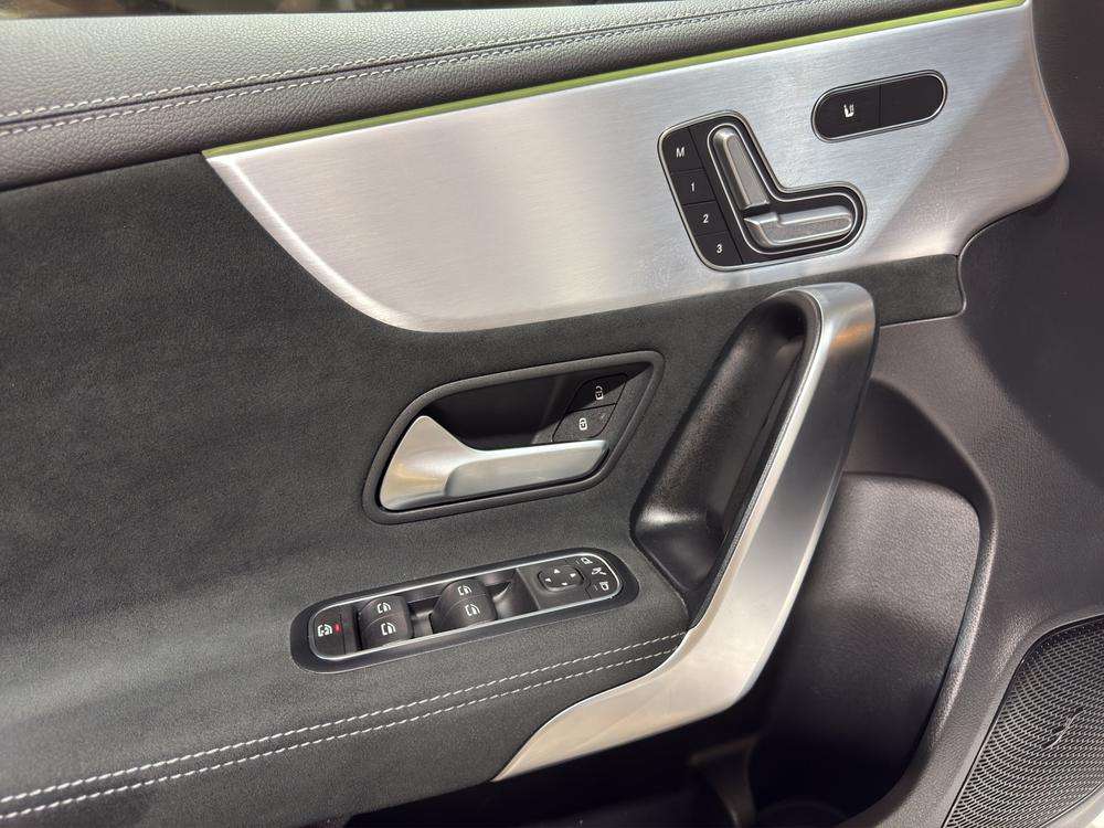 Mercedes-Benz Clase A 200 AMG 2021 blanco - foto 14