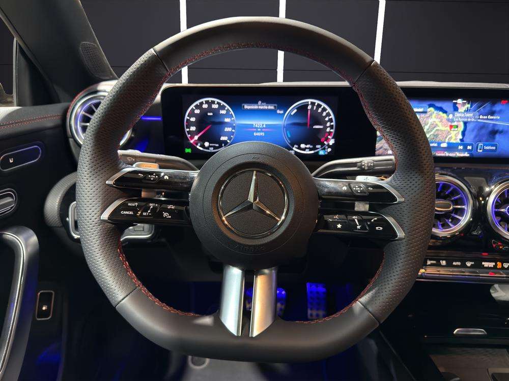 Mercedes-Benz CLA 250e AMG 2023 blanco - foto 11