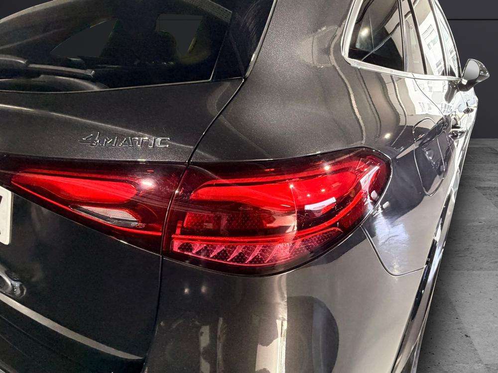 Mercedes-Benz GLC 300de AMG 4MATIC 2024 gris - foto 9