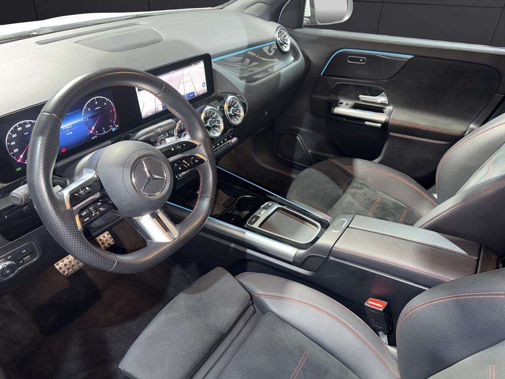 Mercedes-Benz GLA 220D AMG 4MATIC 2023 blanco - foto 9