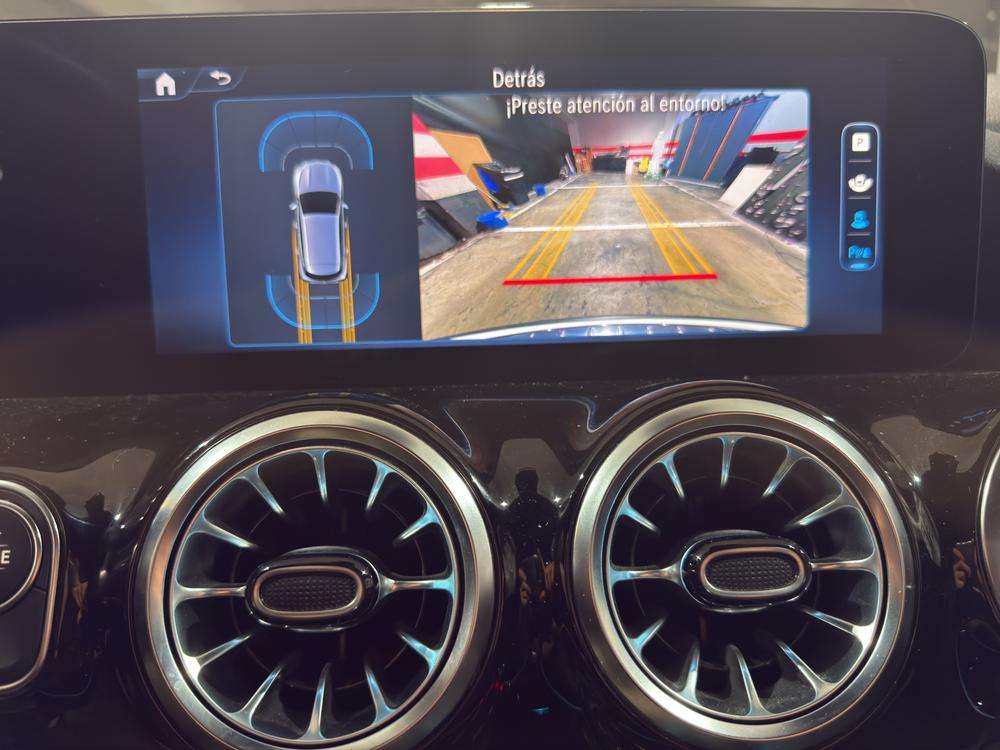 Mercedes-Benz GLA 220D AMG 4MATIC 2023 blanco - foto 14