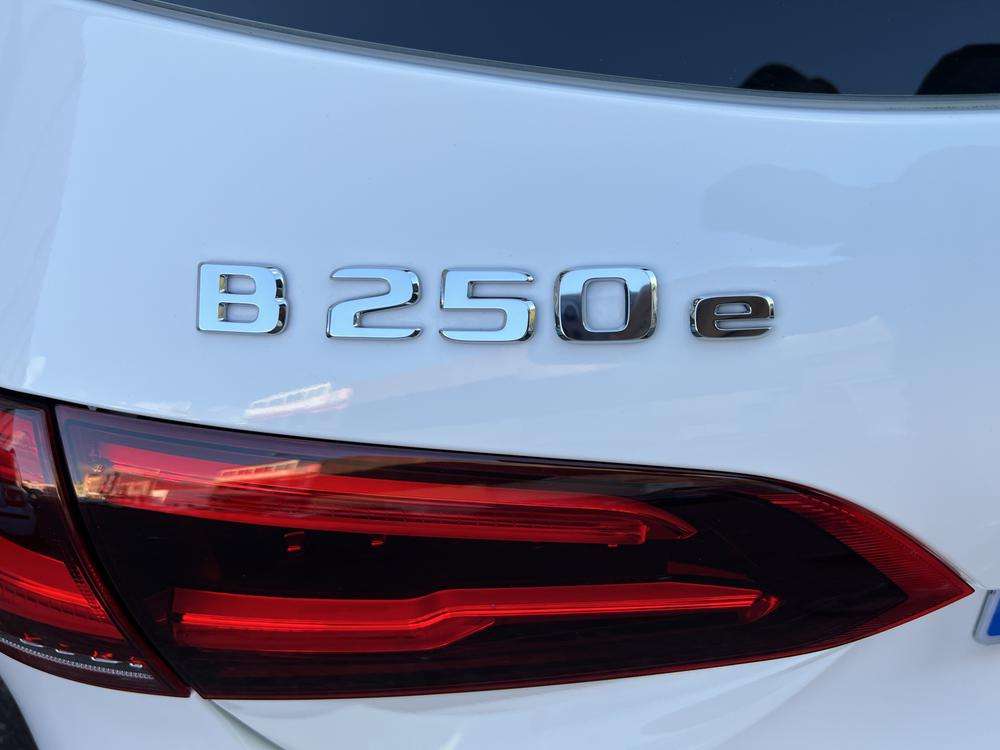 Mercedes-Benz Clase B 250e AMG 2021 blanco - foto 8