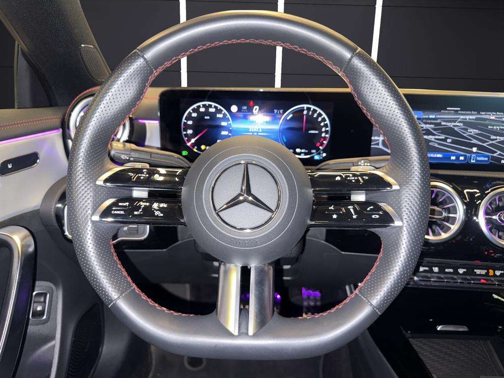 Mercedes-Benz CLA 250e AMG 2024 blanco - foto 11