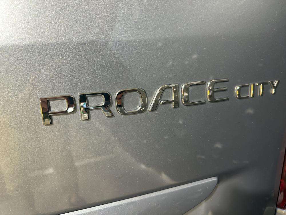 Toyota Proace City Verso 2025 gris - foto 8