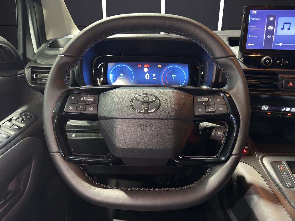 Toyota Proace City Verso 2025 gris - foto 11