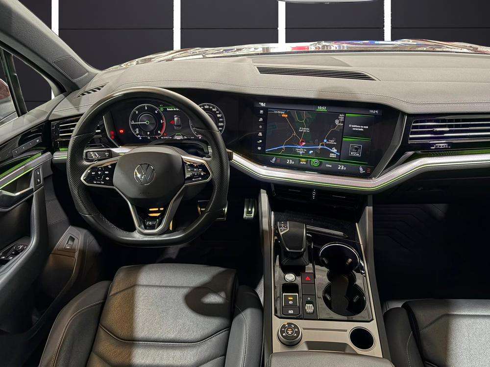 Volkswagen Touareg R-Line TDI 2021 vino - foto 10