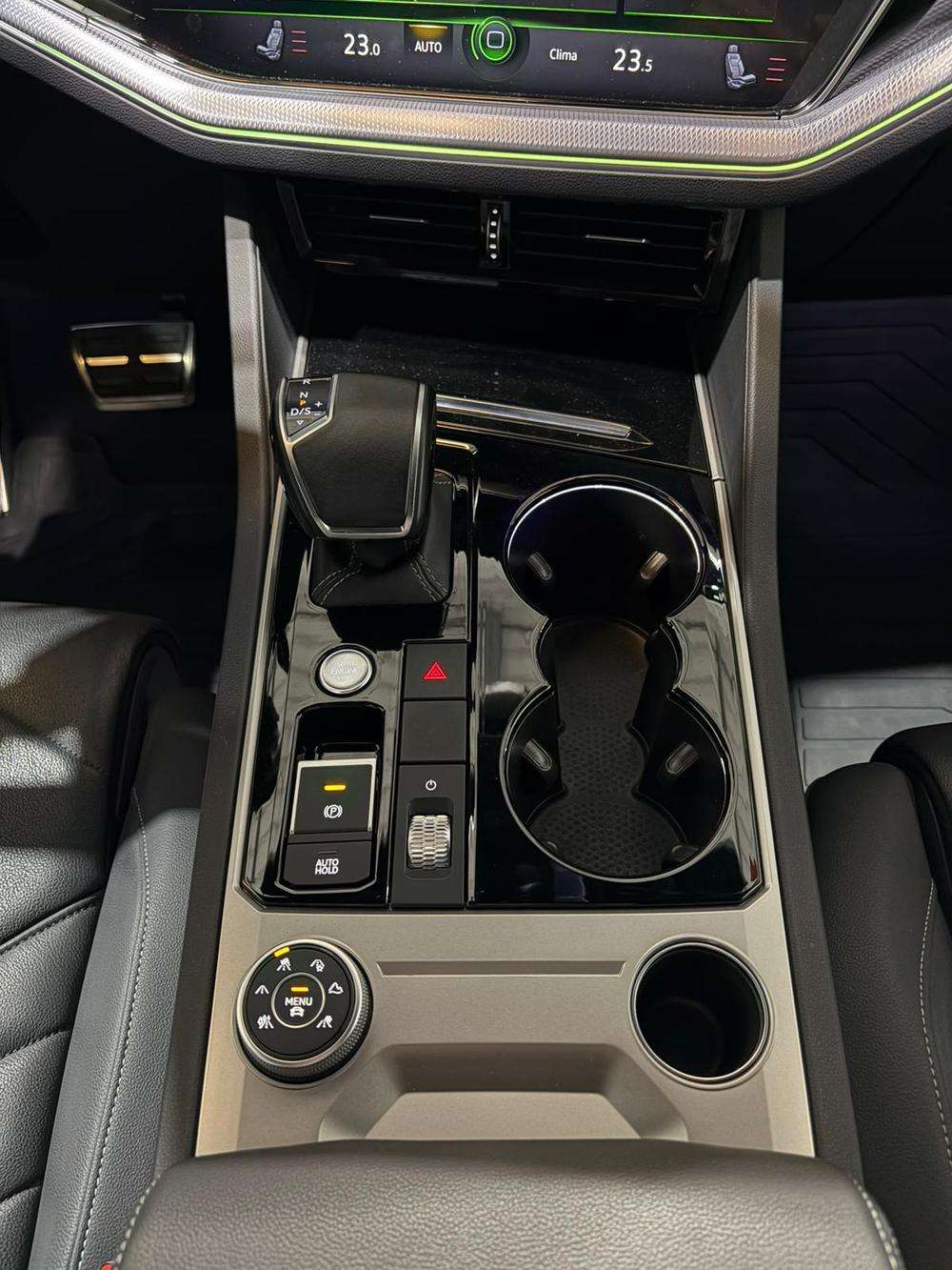 Volkswagen Touareg R-Line TDI 2021 vino - foto 14