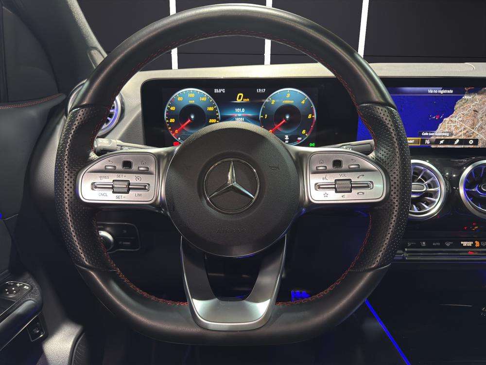 Mercedes-Benz GLA 220D AMG 4MATIC 2023 azul denim - foto 11
