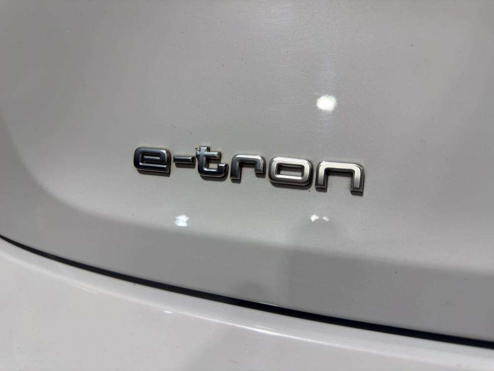 Audi E-tron 55 Quattro 2021 blanco - foto 8