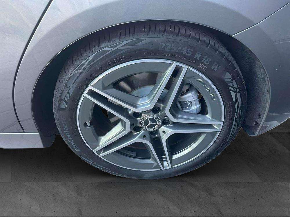 Mercedes-Benz Clase A 250e AMG 2021 gris montaña - foto 5