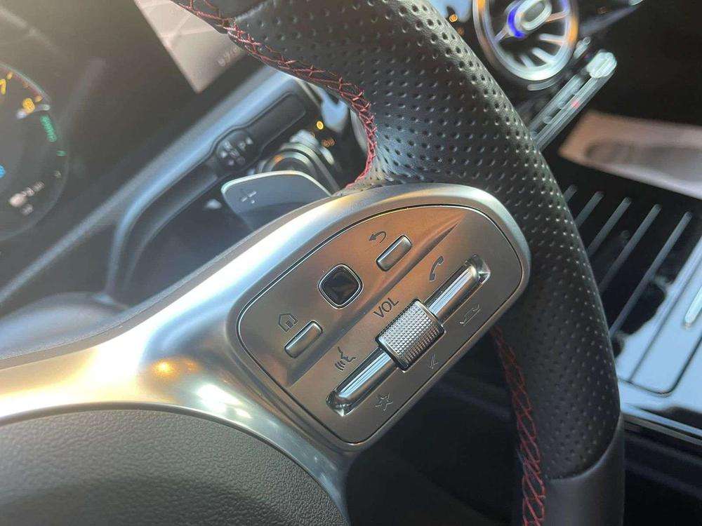 Mercedes-Benz Clase A 250e AMG 2021 gris montaña - foto 11
