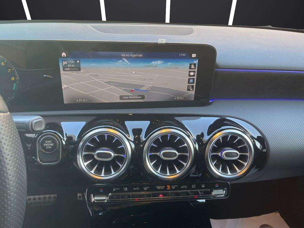 Mercedes-Benz Clase A 250e AMG 2021 gris montaña - foto 12