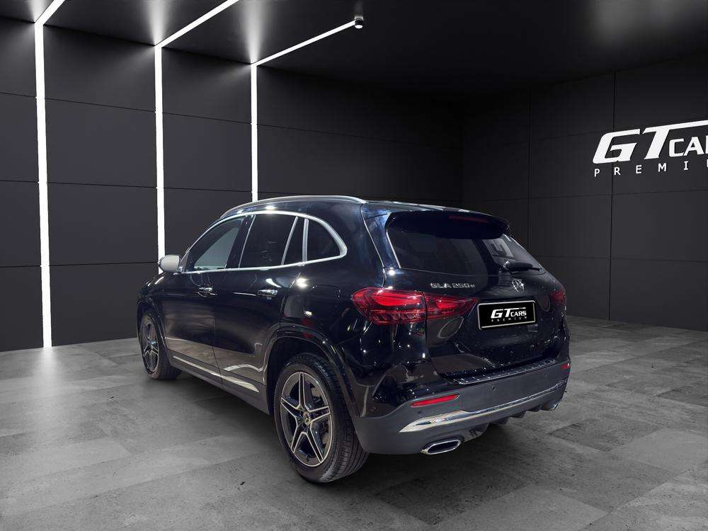 Mercedes-Benz GLA 250e AMG 2025 negro - foto 3