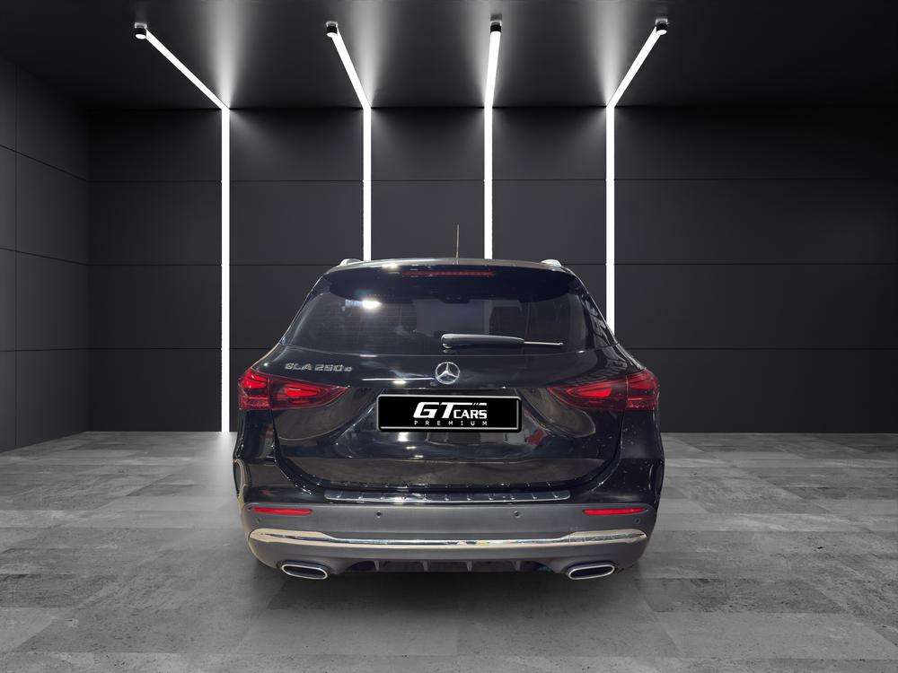Mercedes-Benz GLA 250e AMG 2025 negro - foto 5