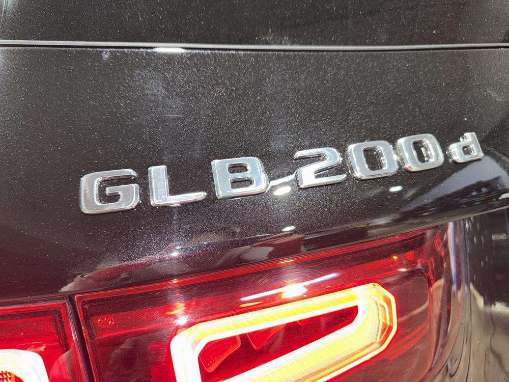 Mercedes-Benz GLB 200d AMG 2021 negro - foto 8