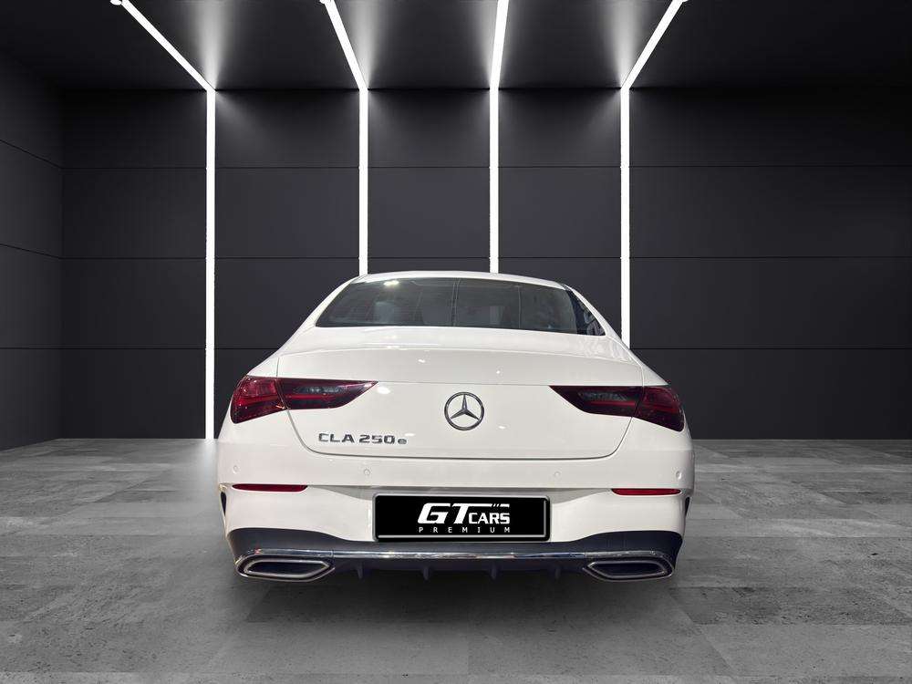 Mercedes-Benz CLA 250e AMG 2024 blanco - foto 4