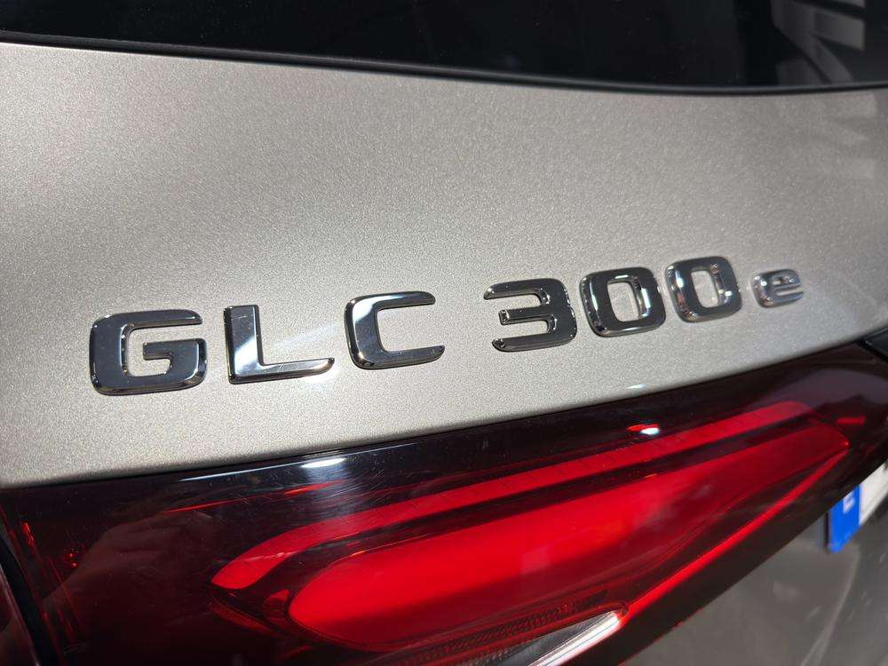 Mercedes-Benz GLC SUV 300e AMG 4MATIC 2024 plata mojave - foto 8