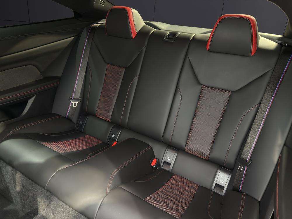 BMW M4 CS 2025 negro - foto 16