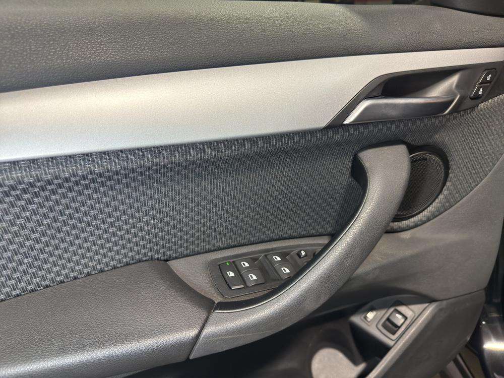 BMW X1 XDrive 25e 2021 negro - foto 16