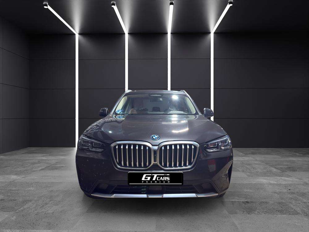 BMW X3  xDrive 30e xLine 2024 gris - foto 4