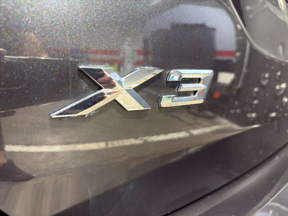 BMW X3  xDrive 30e xLine 2024 gris - foto 8