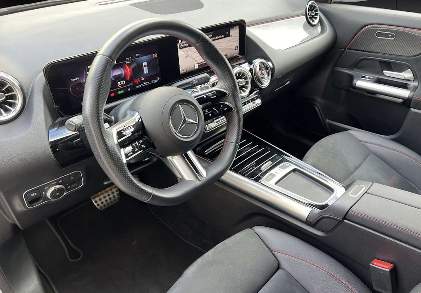 Mercedes-Benz GLA 250e AMG 2025 blanco - foto 8