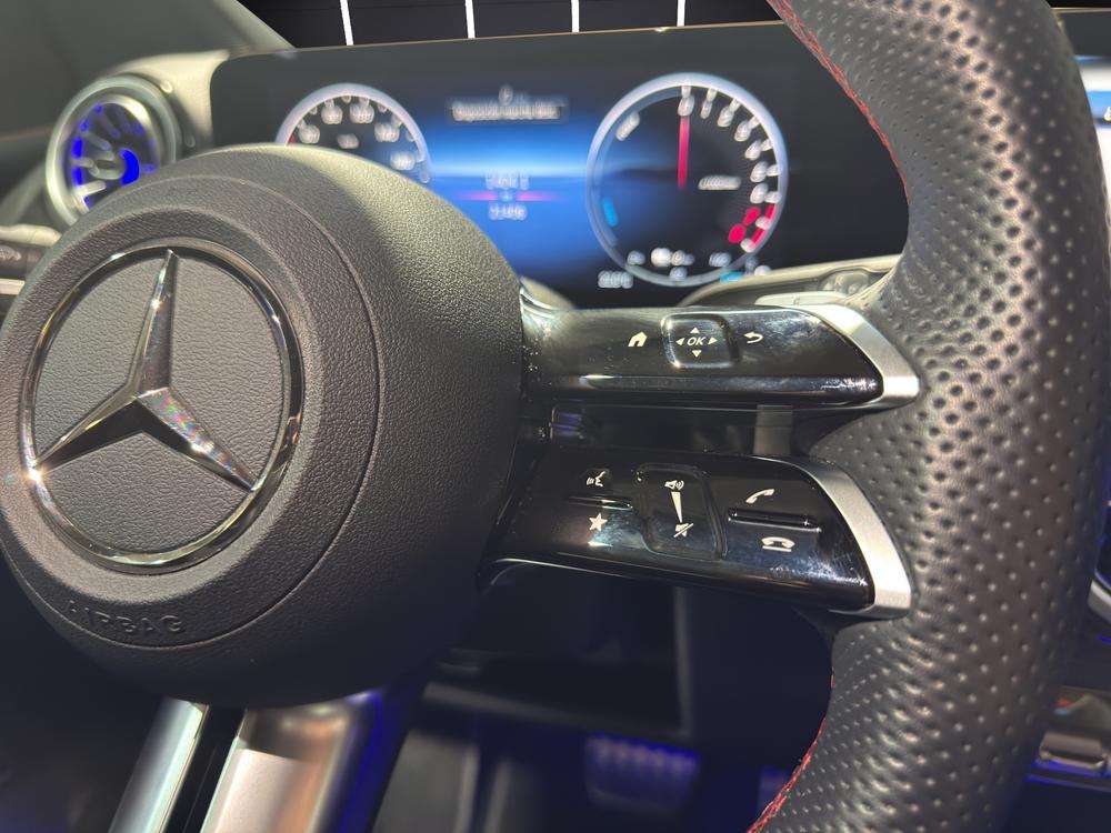 Mercedes-Benz GLA 250e AMG 2025 negro - foto 8