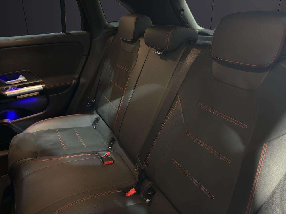 Mercedes-Benz GLA 250e AMG 2025 negro - foto 14
