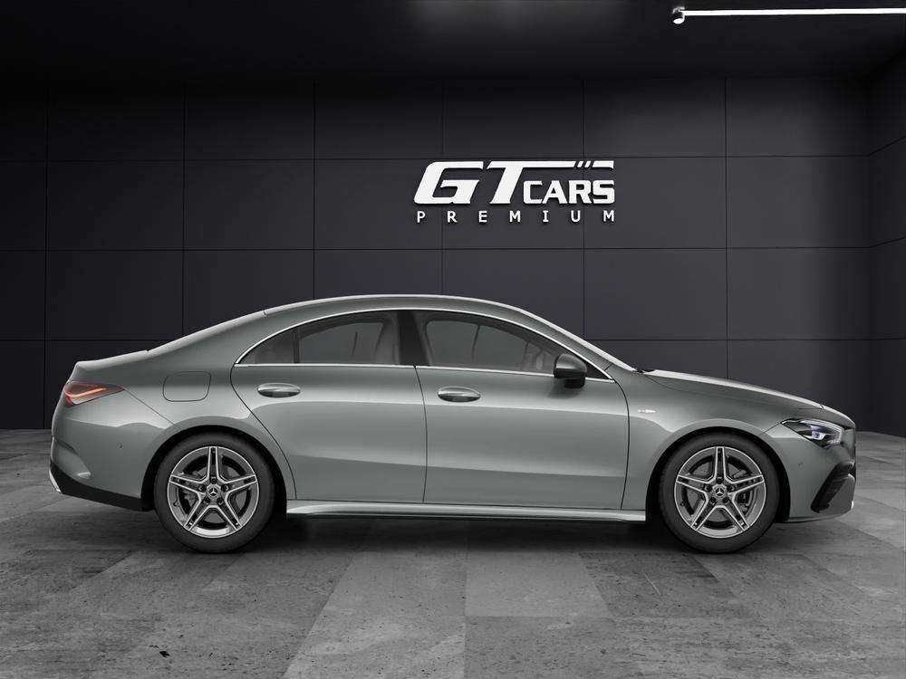 Mercedes-Benz CLA 250e AMG 2025 gris montaña - foto 2