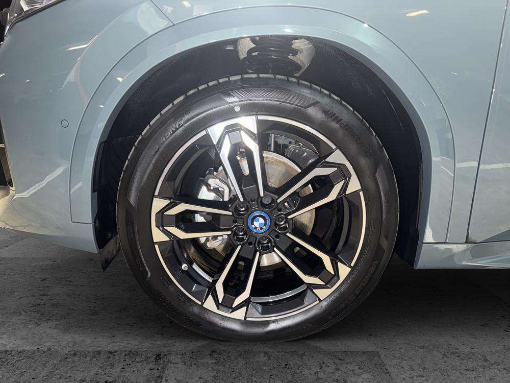 BMW iX2 eDrive20 2025 verde - foto 7