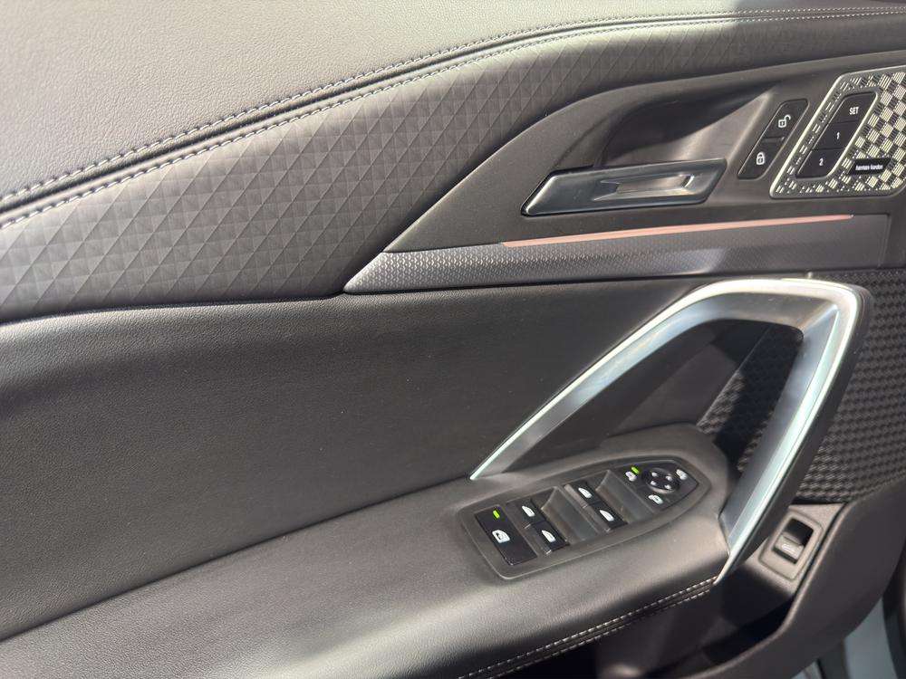 BMW iX2 eDrive20 2025 verde - foto 16