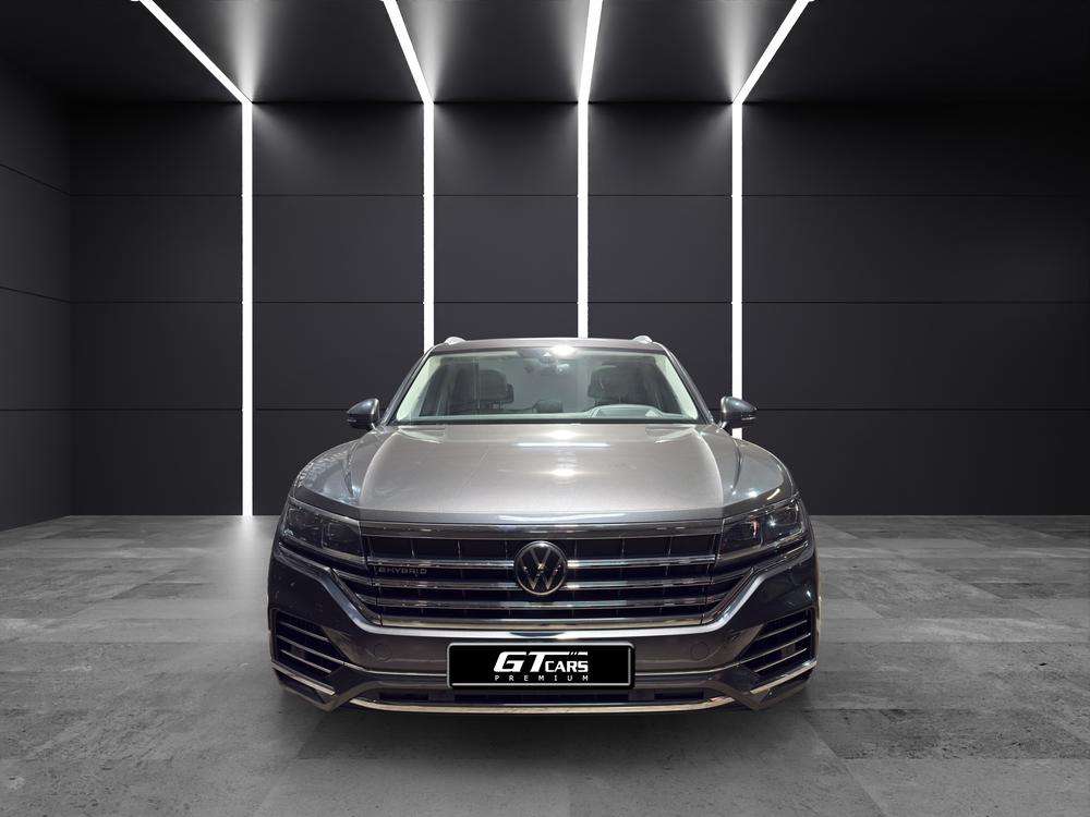 Volkswagen Touareg eHybrid 2023 gris - foto 4