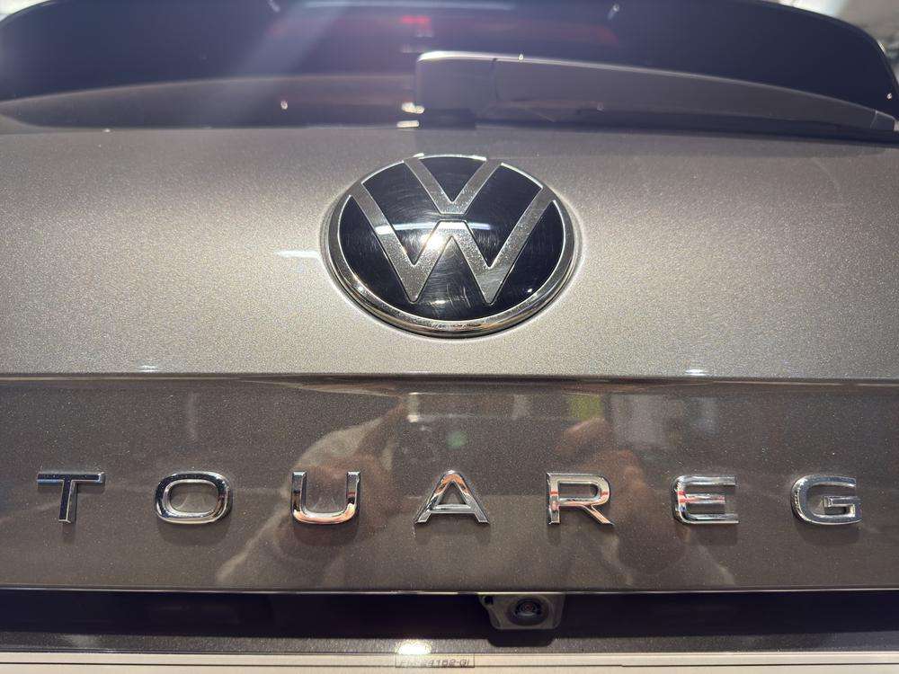 Volkswagen Touareg eHybrid 2023 gris - foto 8