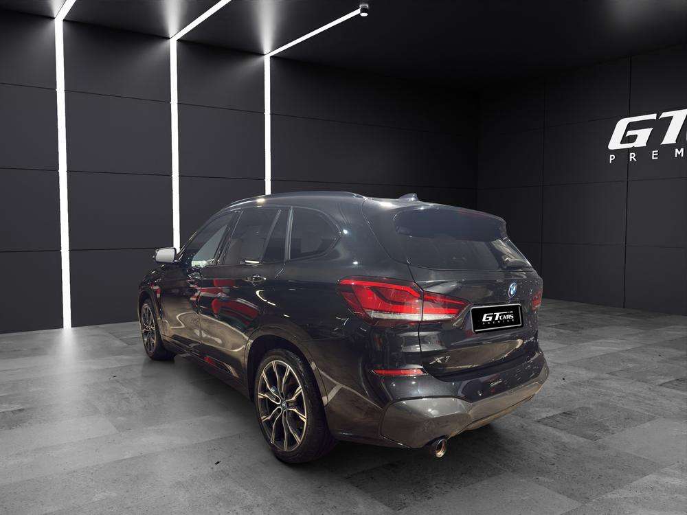 BMW X1 xDrive25e 2021 negro - foto 3