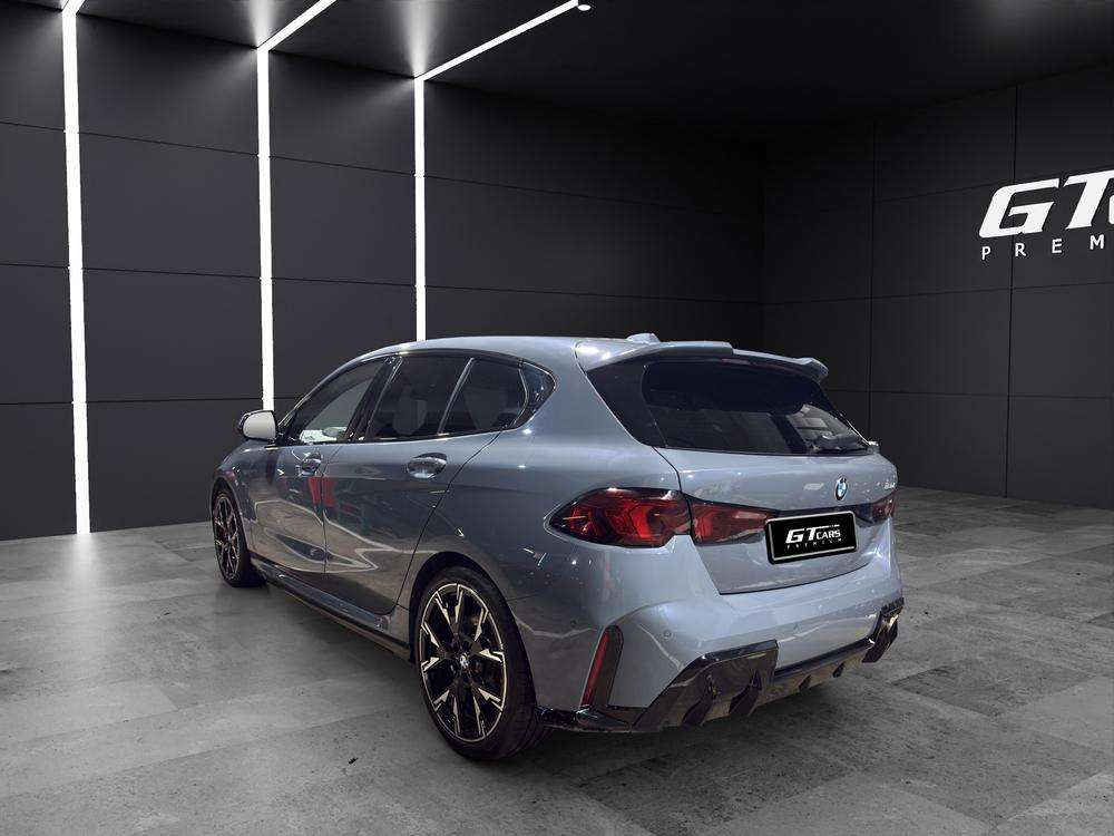 BMW Serie 1 120d 2024 gris - foto 3